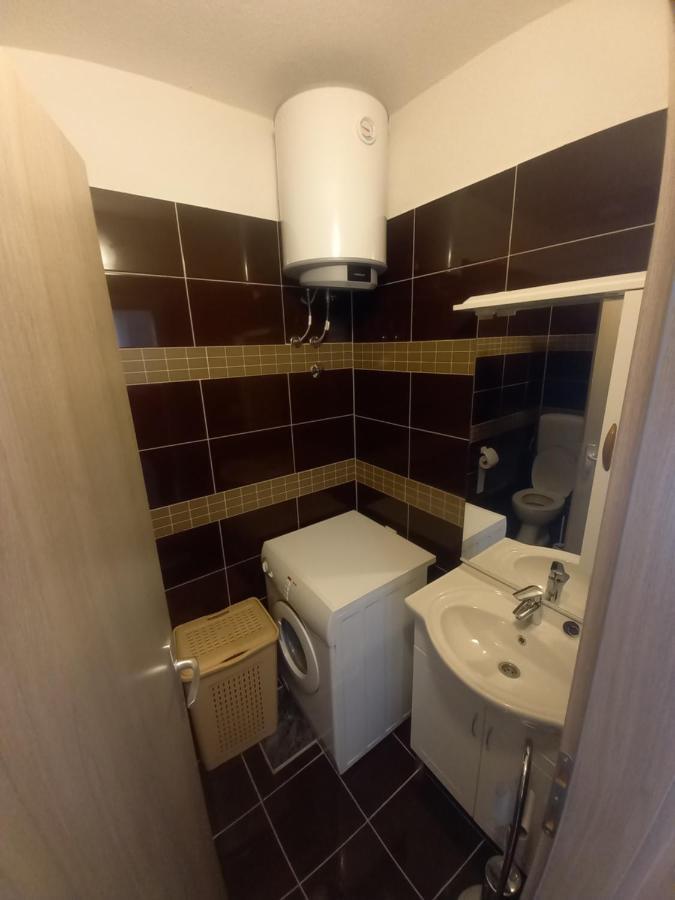 Studio Apartman Sutic Kaštel Novi Buitenkant foto