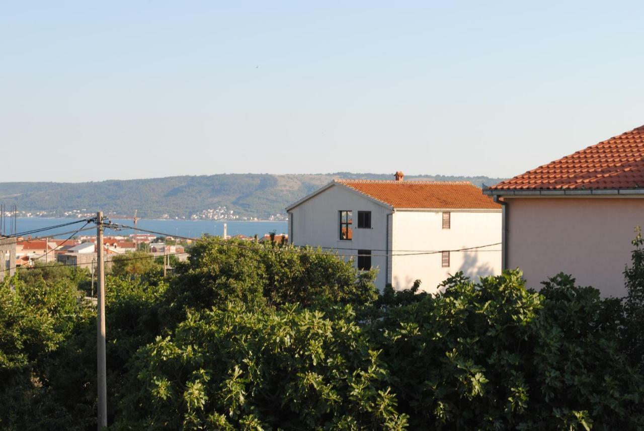 Studio Apartman Sutic Kaštel Novi Buitenkant foto